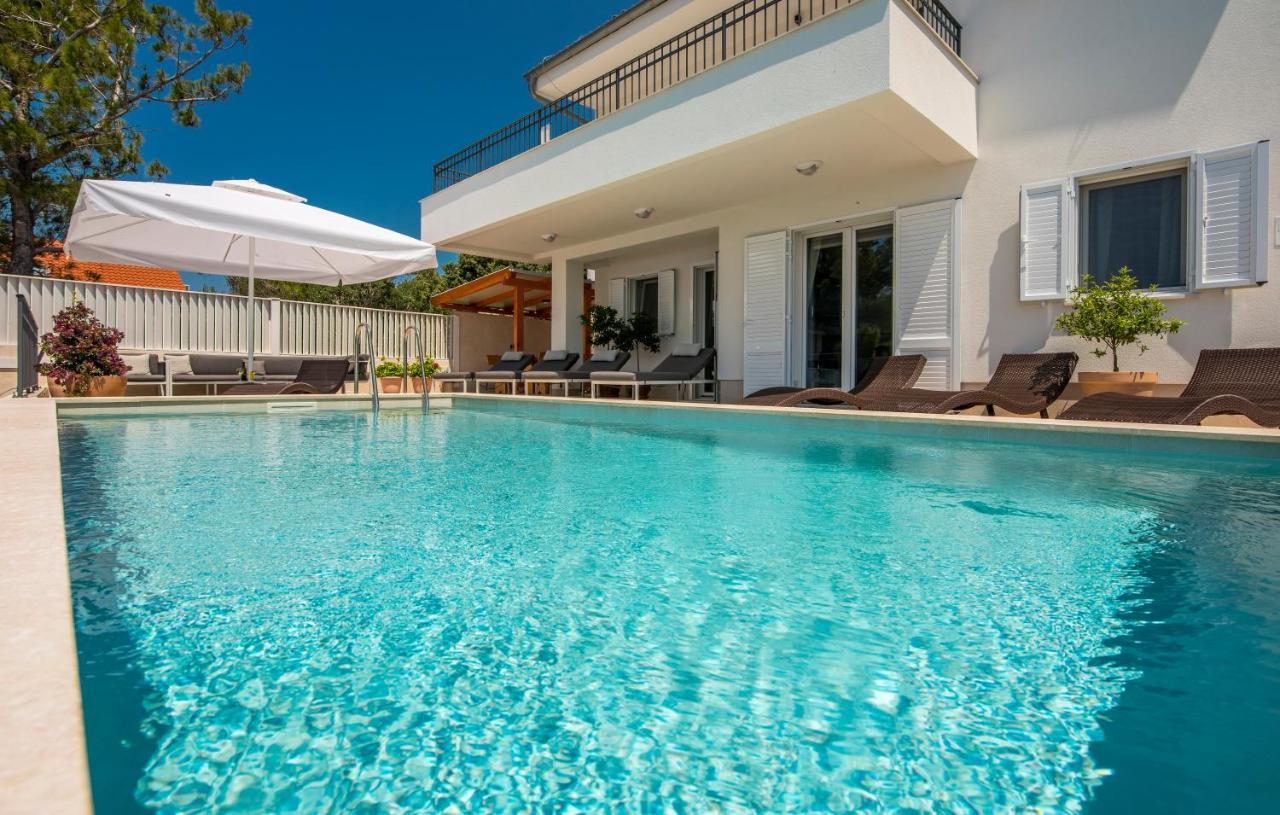Villa St. Martin-Reef Martinscica  Exterior photo